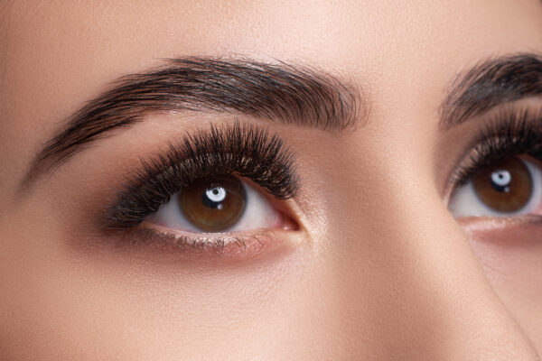 D curl lashes-LavisLash-eyelash extensions-Volume eyelash extensions natural lash extensions