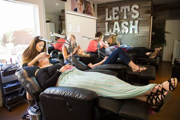 Lash Artist - Lash Business - LavisLash - lash extensions