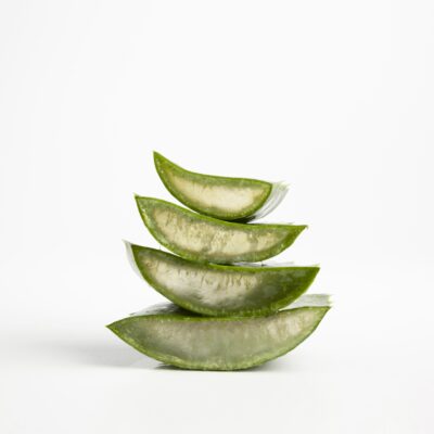 Aloe Vera combat eyelash shedding- LavisLash